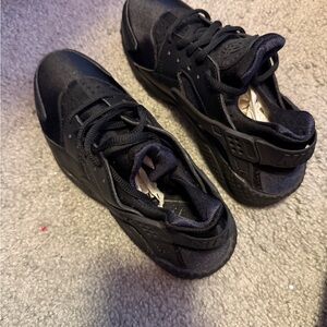 Nike Black Sneakers
